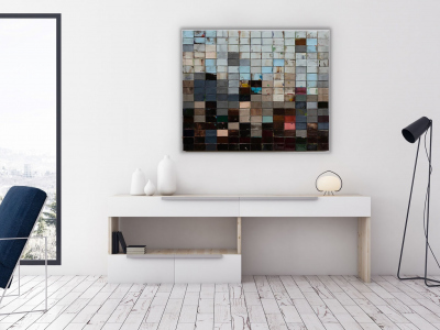 Kunstfotografie: Helldunkles Mosaik von Künstler Fahar im Wohnzimmer über dem Sideboard